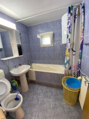 Apartament 4 camere Basarabia