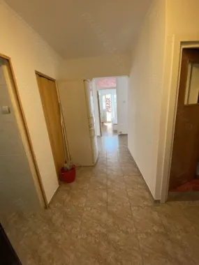 Apartament 4 camere Basarabia