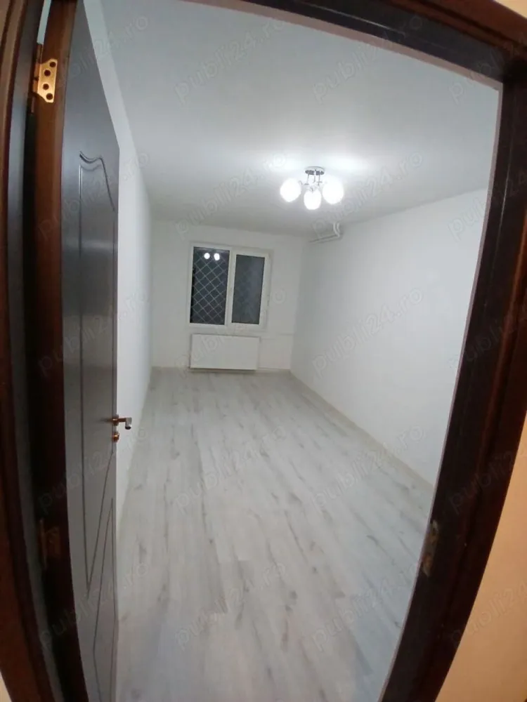 Vand apartamnet - Vand apartament cu 4 camere , 2 bai și o bucătărie , aproape de spitalul Fundeni, aproape de penny