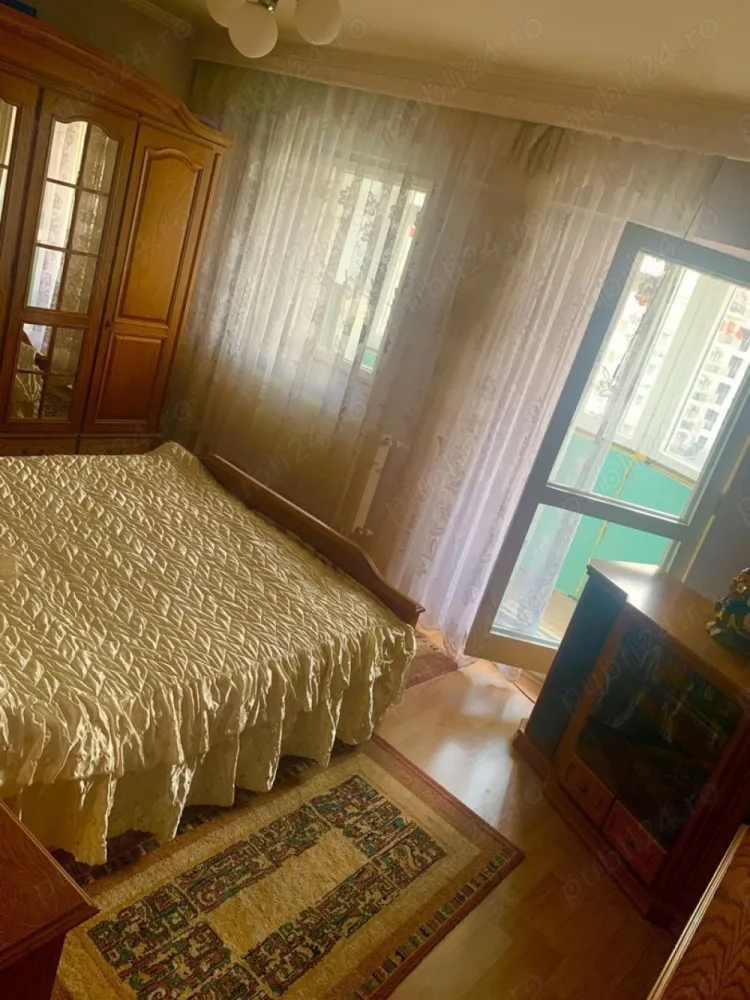 PROPRIETAR,Apartament cu 5 camere decomandat, duplex, et.4 si 5 .Bld. luliu maniu