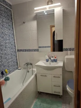 Apartament 4 camere, decomandat, 80.94 mp