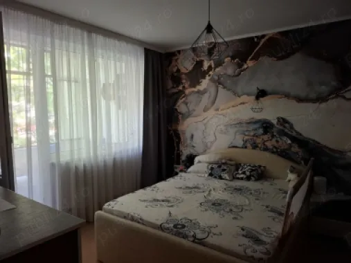 Apartament 4 camere, decomandat, 80.94 mp