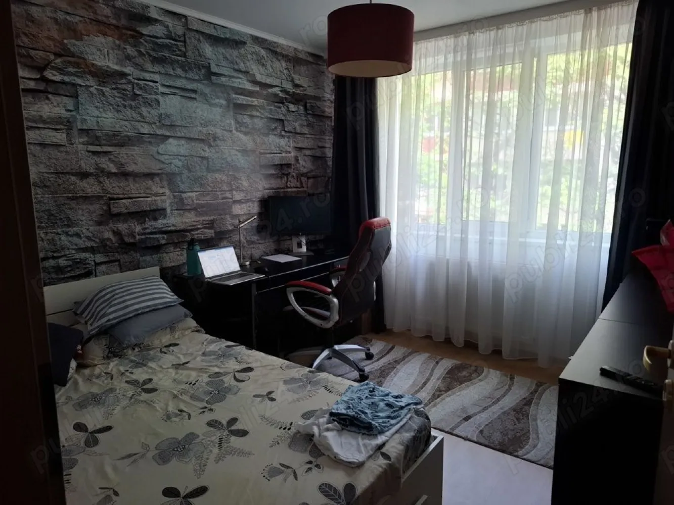 Apartament 4 camere, decomandat, 80.94 mp