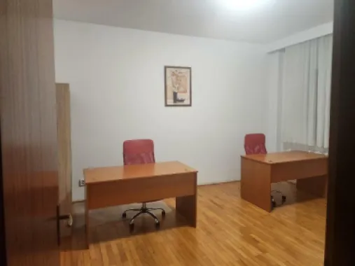 BRASADAS vinde ap 4 cam Primaverii - eleganta si confort.