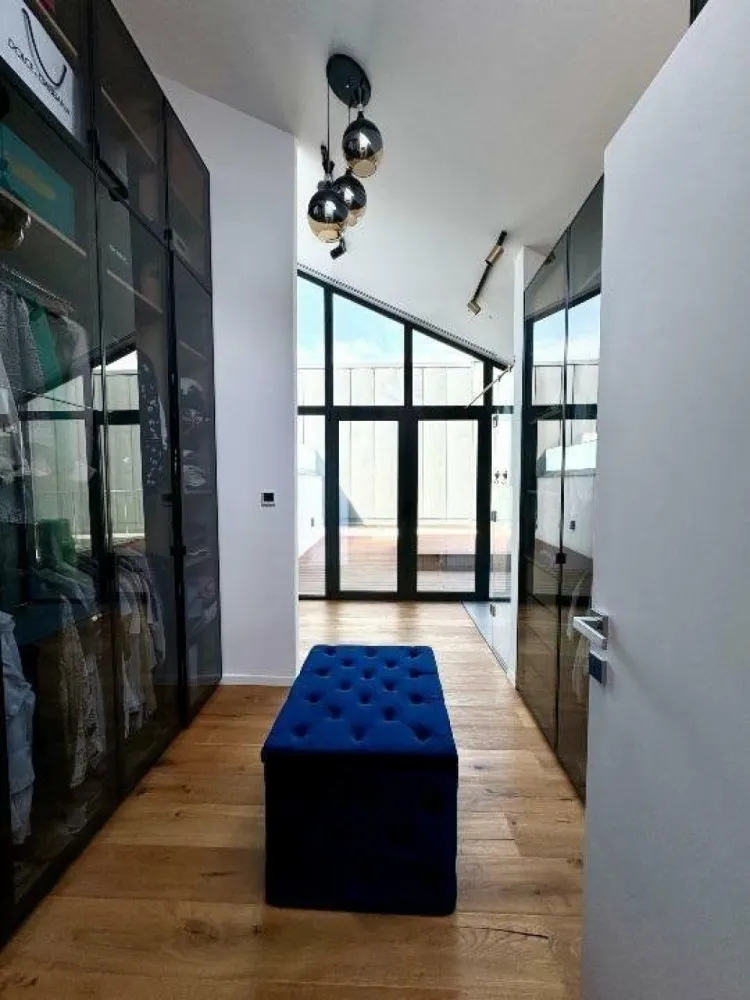 Superb duplex cu 4 camere şi terase mari