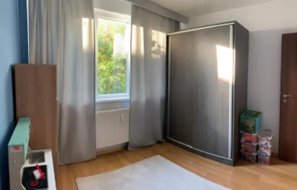 Vând apartament 4 camere