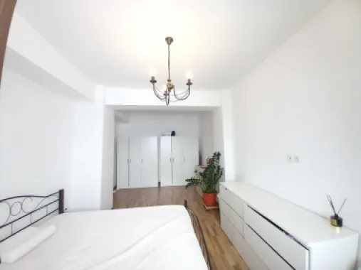 Apartament 98 mp, 4 camere, padurea Baneasa, gradinita privata, scoala
