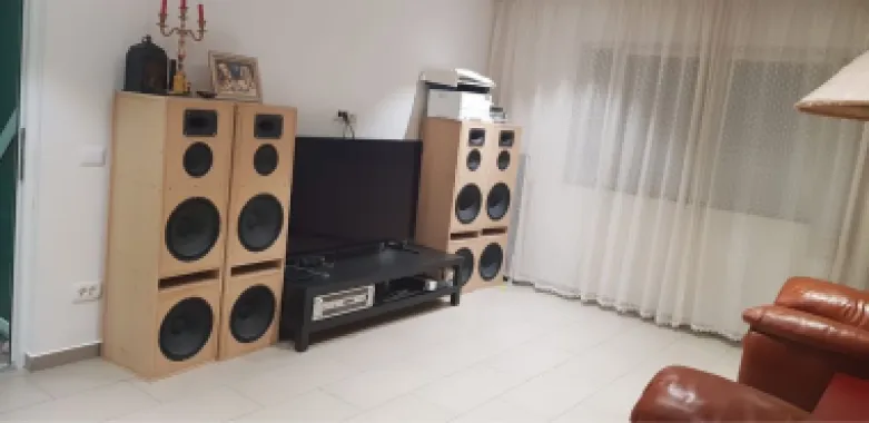 Apartament 4 camere Huedin