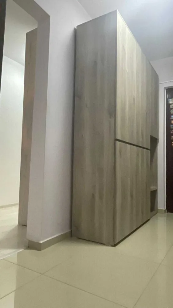 Apartament 4 camere,strada Almasu mic - Apartament 4 camere decomandat cu 2 bai si geam la una dintre ele. Etajul 1 din 4. Renovat in 2020 Loc de parcare Vedere bilaterala Un singur balcon Se vinde mobilat daca se doreste sau gol Colaborez cu agentii imobiliare dar fara sa fiu comisionat