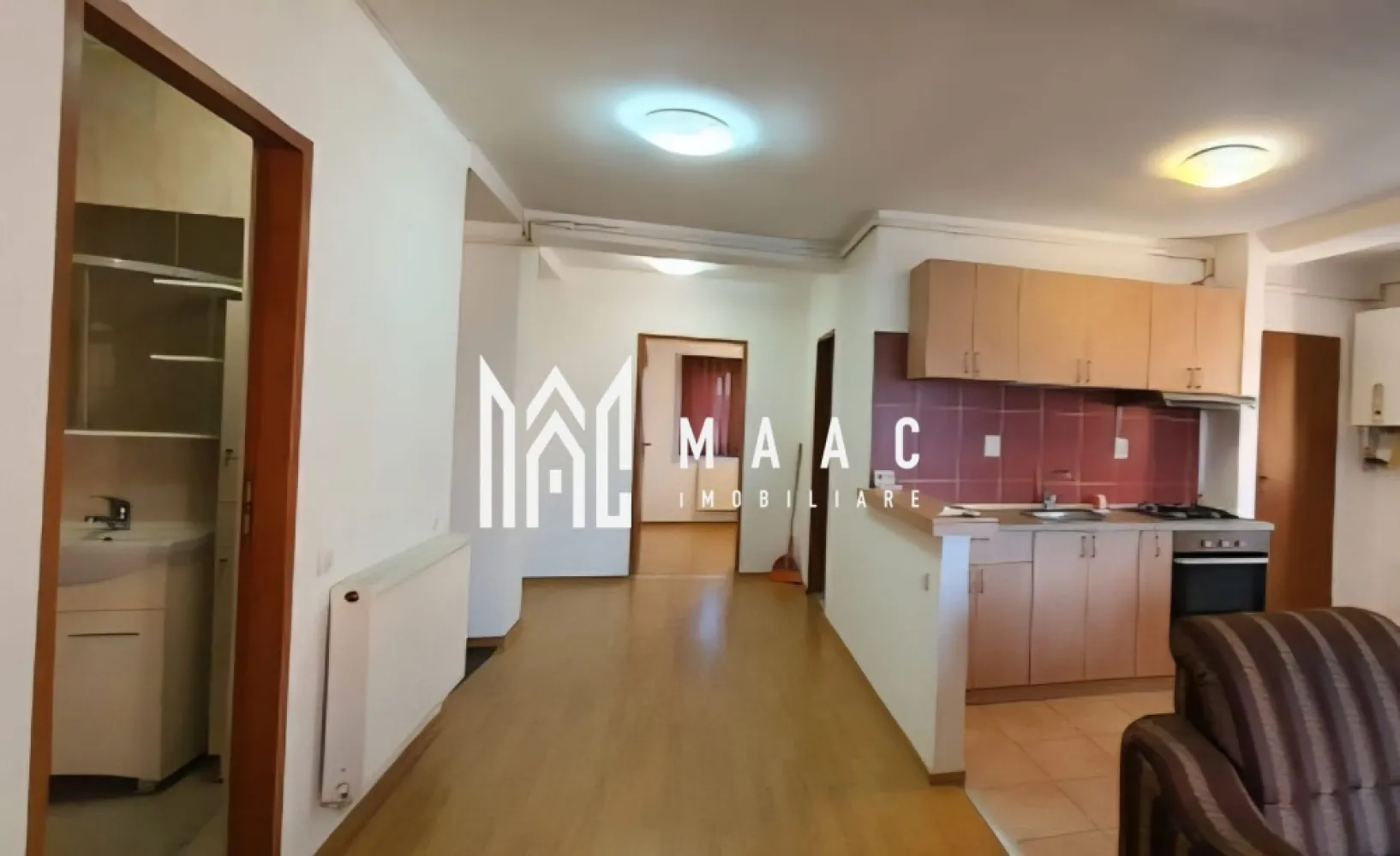 Apartament 3 camere | Decomandat | 3 Balcoane | Zona Strand