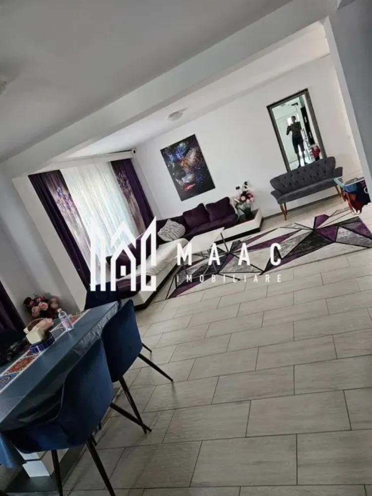 Casă 4 camere | 156MP | Curte 90 MP | Cartierul Arhitecților - MAAC Imobiliare vă prezintă spre vânzare o casă spațioasă și modernă, situată în Cartierul Arhitecților. Proprietatea este construită pe două nivele și mansardă locuibilă, oferind o suprafață generoasă și toate dotările necesare pentru confortul unei familii. Detalii proprietate: Curte privată: 90 mp Compartimentare: Parter: living luminos, bucătărie separată, cameră suplimentară (pretabilă dressing sau baie), ieșire directă pe terasă, încălzire în pardoseală pe toată suprafața. Etaj: 3 camere spațioase și o baie cu cadă. Mansardă: placă turnată, izolată și complet amenajată pentru locuit, întinsă pe întreaga suprafață a casei. Avantaje: Casă mobilată și utilată complet Încălzire în pardoseală la parter Terasă și curte private Mansardă locuibilă – spațiu suplimentar valoros Pentru mai multe detalii sau pentru a programa o vizionare, vă rugăm să ne contactați. Specificați ID-ul CP2765481. }}