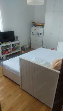 Vand apartament cu 4 camere