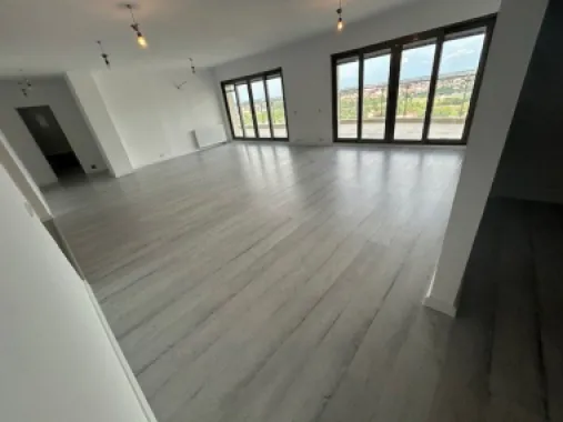 Penthouse 6 camere, 193 mp, Doamna Ghica, Colentina. Se adauga TVA!