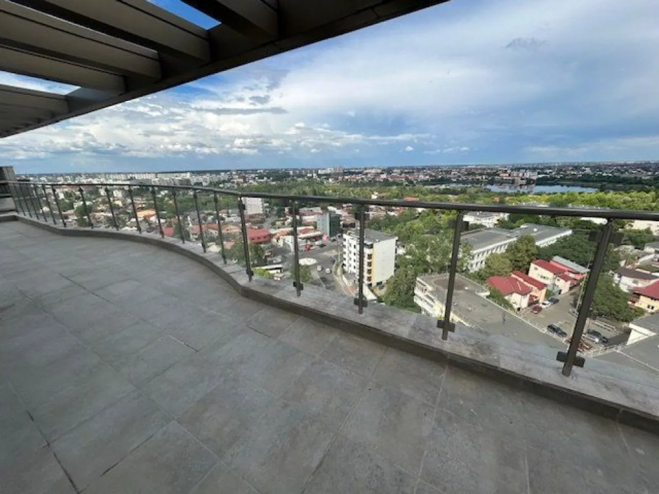 Penthouse 6 camere, 193 mp, Doamna Ghica, Colentina. Se adauga TVA!