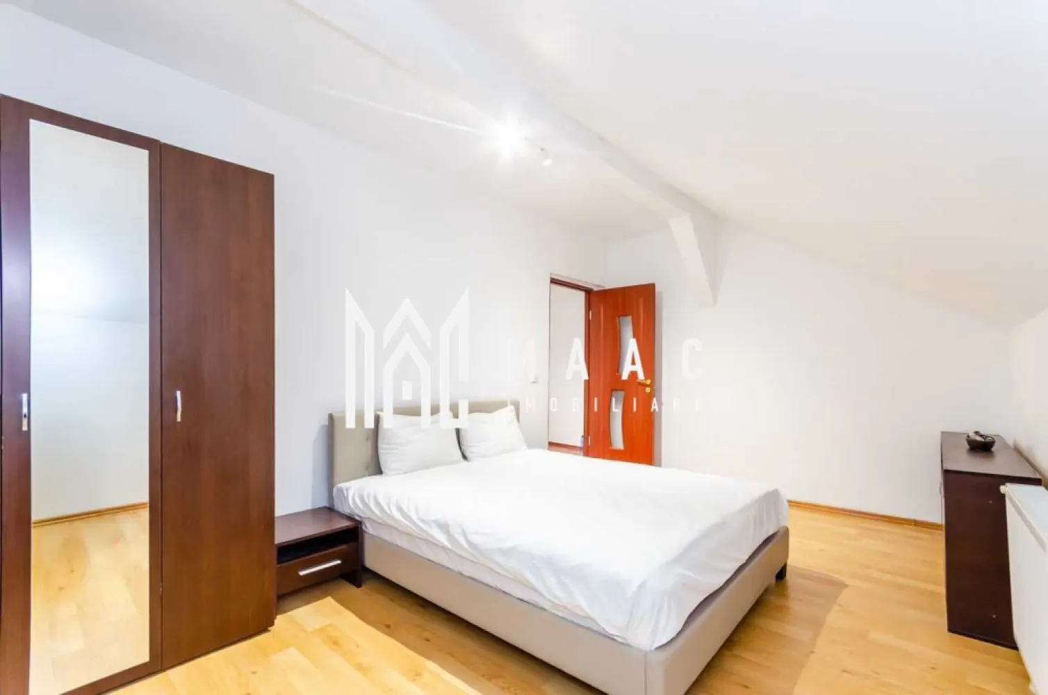 Apartament 3 camere | 88 MPU | Balcon | Stefan cel Mare