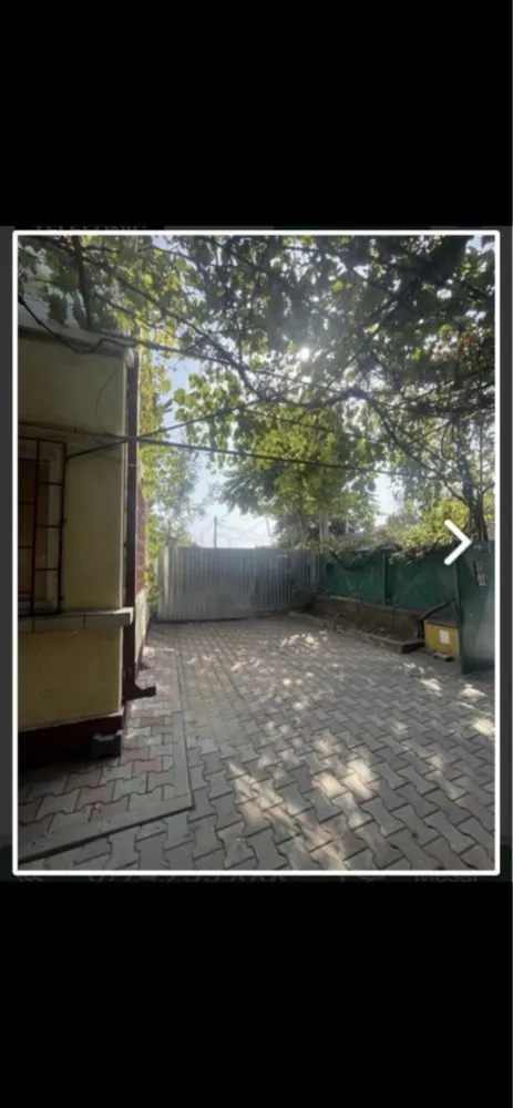 Casa de vanzare bucuresti sector 5 - Vand casa parter teren ,280mp,deschidere 12m,90mp utili casa are 4 camere ,bucatatie baie hol spati de depozitare garaj toate utilitatile zona salaj