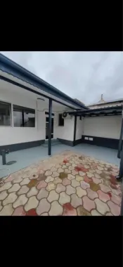 Vand Casa vizavi Cora Alexandriei