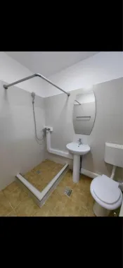 Vand Casa vizavi Cora Alexandriei