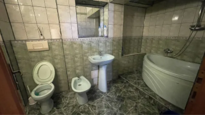 Apartament 4 camere de vazare- Calea Vitan