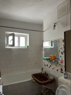 PROPRIETAR VÂND Apartament Zona Mega Mall