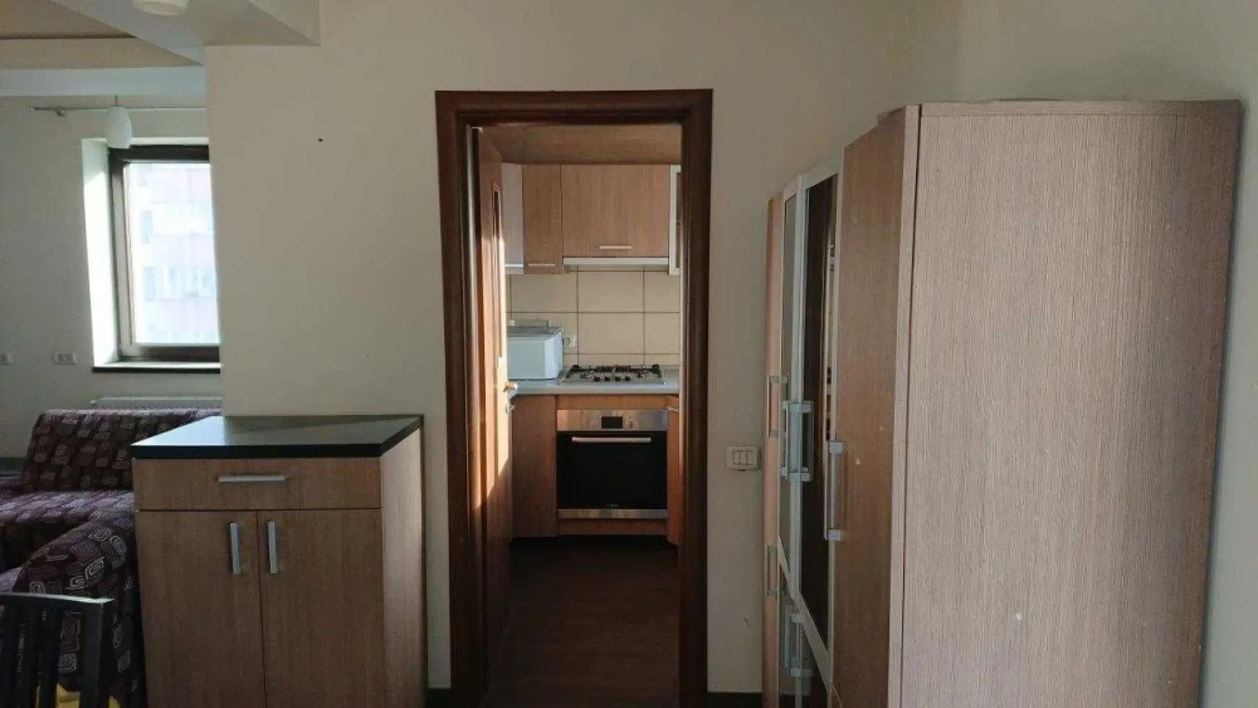 Apartament 5 camere 13 Septembrie - - bloc 2009 Str. Baltaretului nr.27 - living 37,7 mp, bucatarie, 4 dormitoare, 3 bai, dressing, logie si terasa - suprafata totala 147,15 mp - apartament 122,27 mp - terasa 22,45 mp - logie 2,45 mp - apartamentul are toate utilitati si se vinde nemobilat - va rugam sa cereti detalii doar prin telefon, nu raspundem la mesaje - exclus agentii, site-uri de promovare sau schimburi! - proprietar persoana fizica