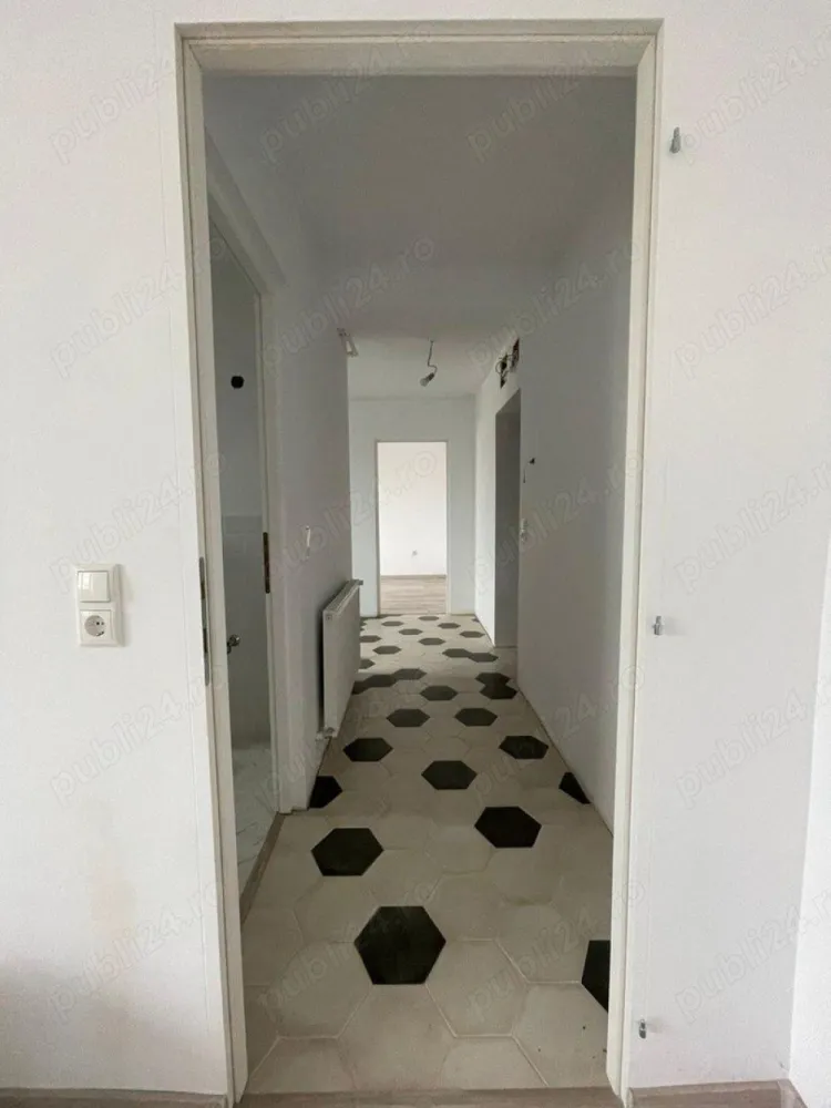 Ag BRASADAS vinde apt 2 cam Botizului 60 mp etaj4. - Agenția BRASADAS vinde apartament DECOMANDAT cu 2 camere situat pe Botizului la etajul 4/4, bucatarie,hol,baie,balcon si beci. Apartamentul a fost recent complet renovat,avand instalatie electrica si instalatie de incalzire noua,balcon inchis .