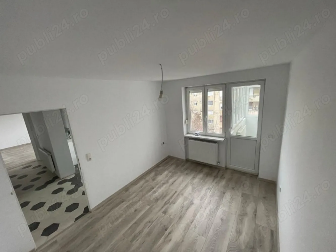 Ag BRASADAS vinde apt 2 cam Botizului 60 mp etaj4.