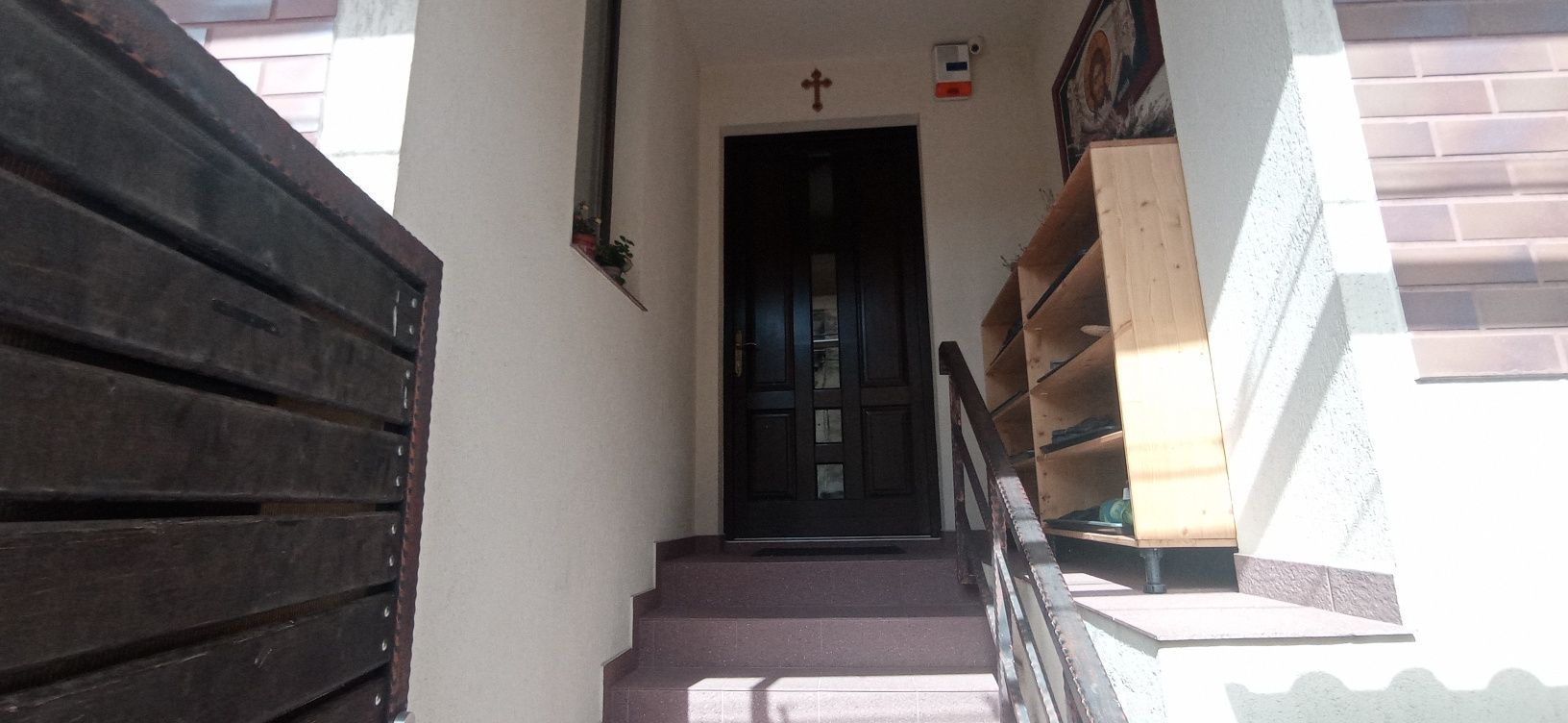 Casa unifamiliala pretabil sediu firma în cartierul Vatra Luminoasa