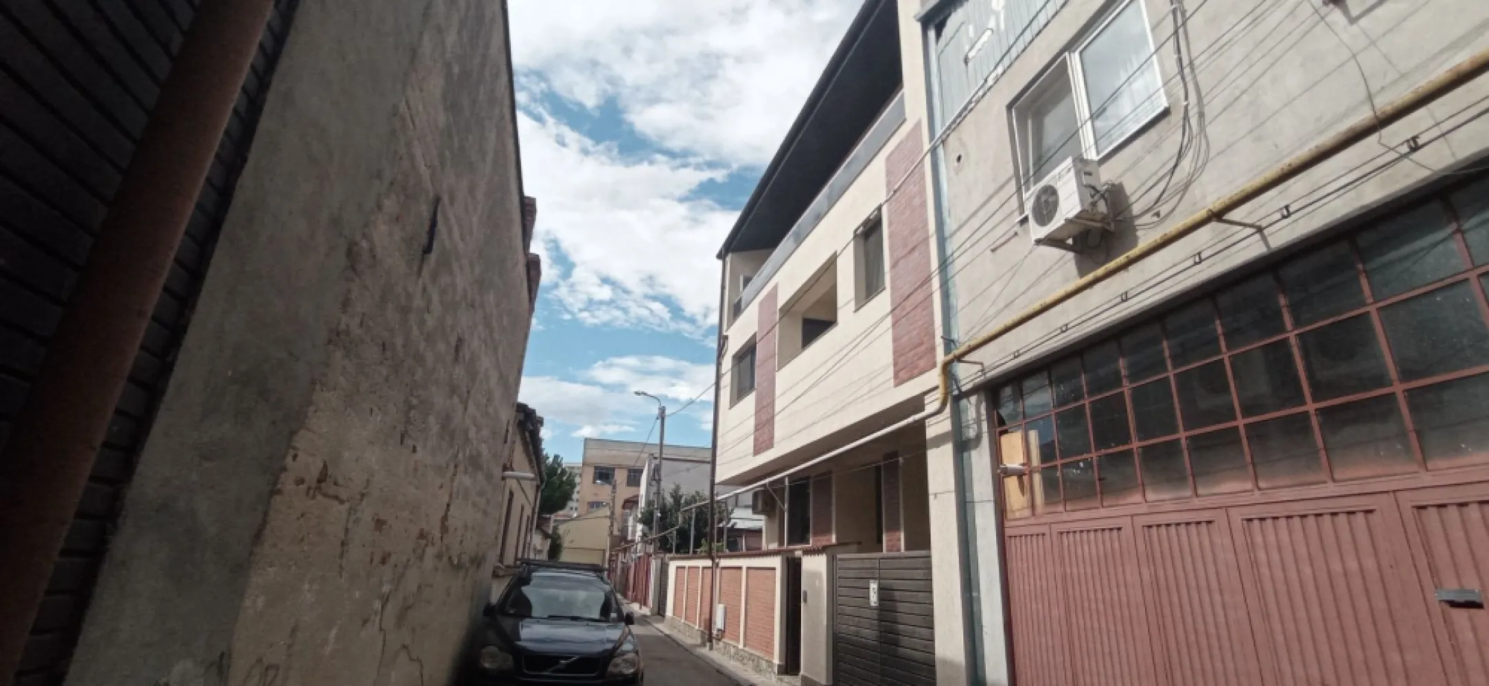 Casa unifamiliala pretabil sediu firma în cartierul Vatra Luminoasa