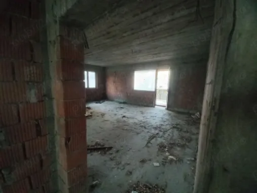 Casa Stradal Sos. Andronache 750m Construiti D+P+E+M