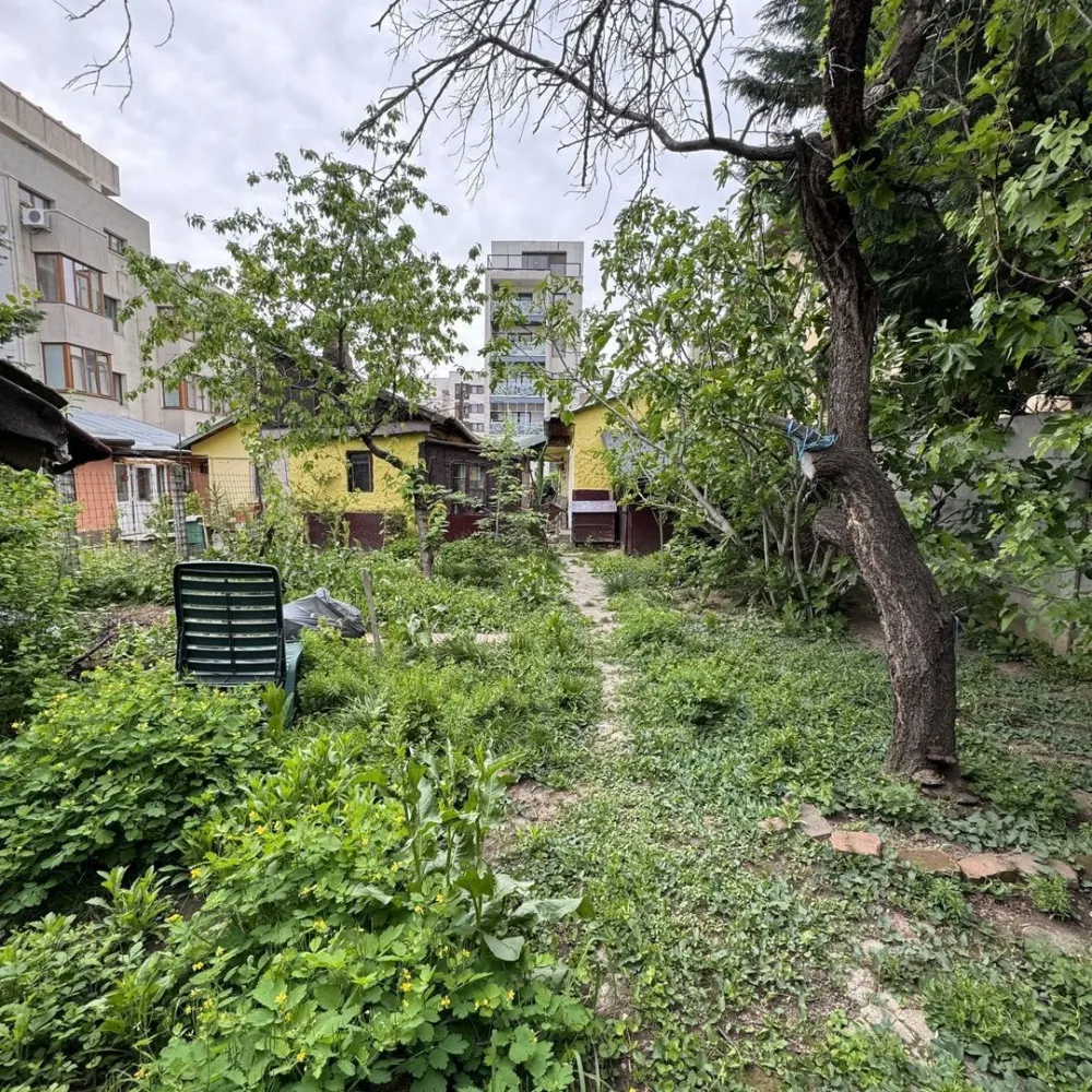 Casa cu teren zona Mărțișor langa parc Lumea Copiilor Brâncoveanu