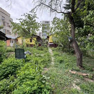 Casa cu teren zona Mărțișor langa parc Lumea Copiilor Brâncoveanu