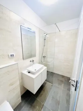 Inchiriere Apartament 2 camere Win Heratsrau-parcare