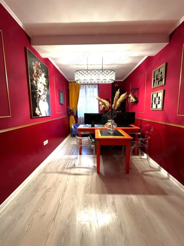 Apartament cu terasa si parcare,ultracentral ,str. Matei Voievod,finisaje de lux - URGENT PLECARE DIN TARA. Apartament de vânzare pe strada Matei Voievod nr. 60-62, o zona linistita si curata, fiind localizat vis-a -vis de UNATC, la 200m de PROTV, la intersectie cu str. Matasari si la 300m de Colegiul National Mihai Viteazul. Blocul a fost finalizat in 2021,iar apartamentul este complet mobilat si dotat, cu terasa proprie pentru relaxare si barbeque, totodata in pretul apartamentului intra si un loc de parcare in parcarea subterana proprie a blocului. Apartamentul se afla la parter inaltat (echivalent etaj 1). Pentru realizarea amenajarii interioare a fost implicata o echipa de designeri, fiind folosite materiale premium pentru realizarea finisajelor.