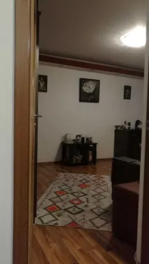 APARTAMENT 3 CAMERE, decomandat, cartier Baneasa, particular