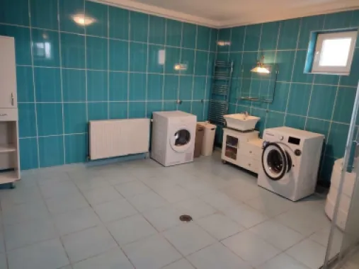 Proprietar, vand vila individuala Siseşti, singur in curte