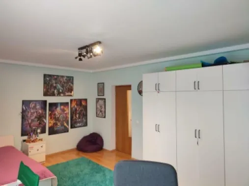 Proprietar, vand vila individuala Siseşti, singur in curte