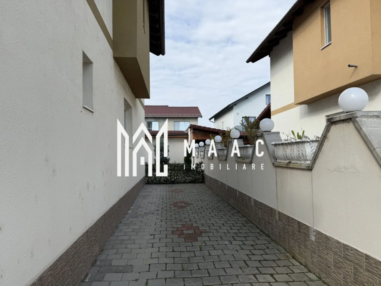 Casa tip Duplex | P+1+M | Curte | 4 camere | Arhitectilor