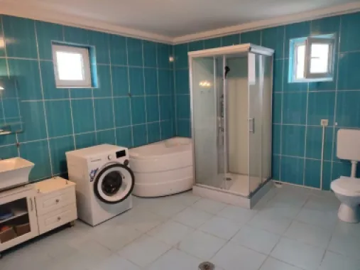 Proprietar, vand vila individuala Siseşti, singur in curte