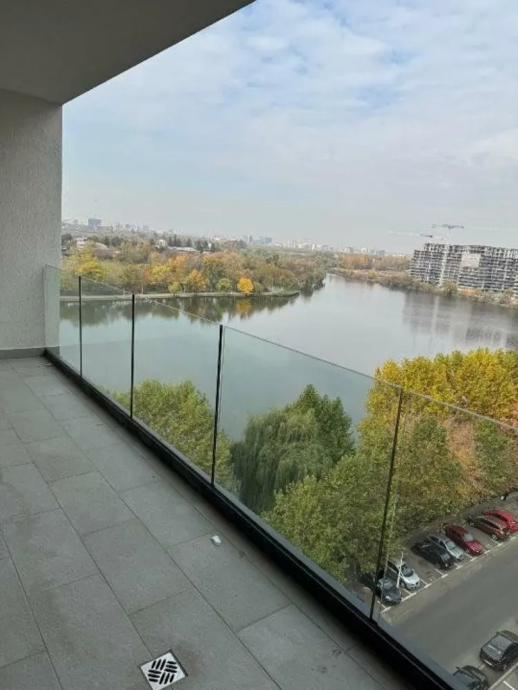 Pers fizică - Apartament de vis cu 3 camere şi vedere superba spre lac!