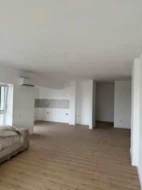 Pers fizică - Apartament de vis cu 3 camere şi vedere superba spre lac!