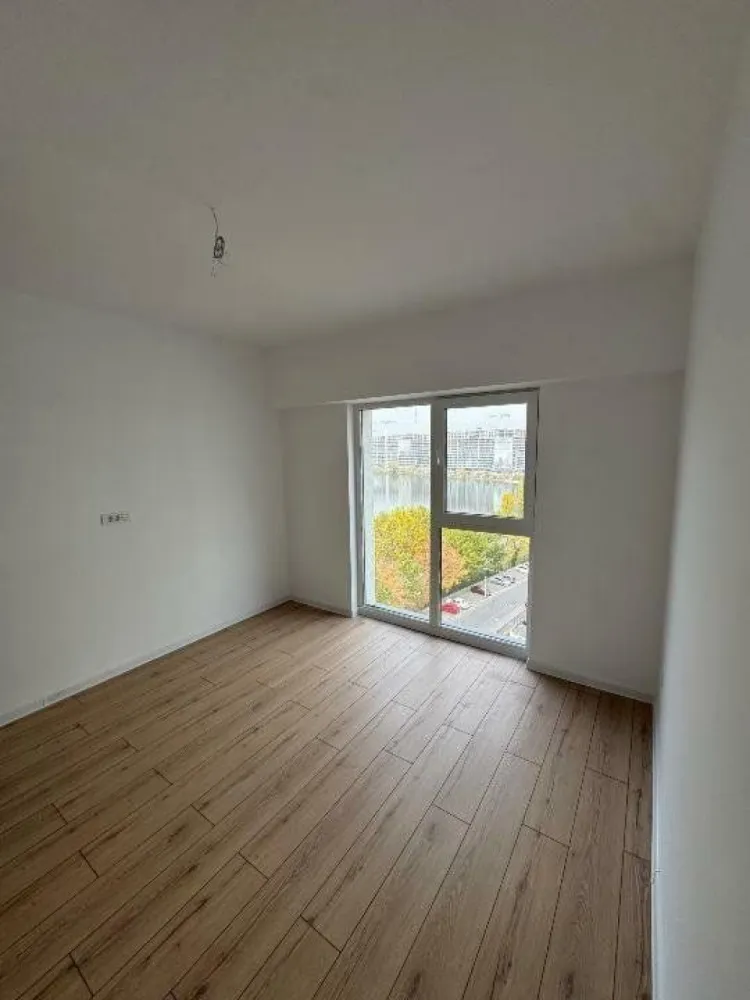 Pers fizică - Apartament de vis cu 3 camere şi vedere superba spre lac!