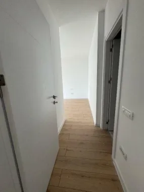 Pers fizică - Apartament de vis cu 3 camere şi vedere superba spre lac!