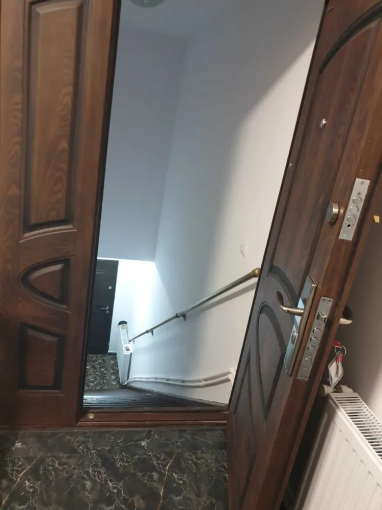 Vand garsoniera in casa nationalizata sector 3