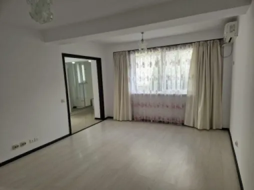 Vanzare apartament 3 camere, Bucureşti, Sector 3, Str Ilioara