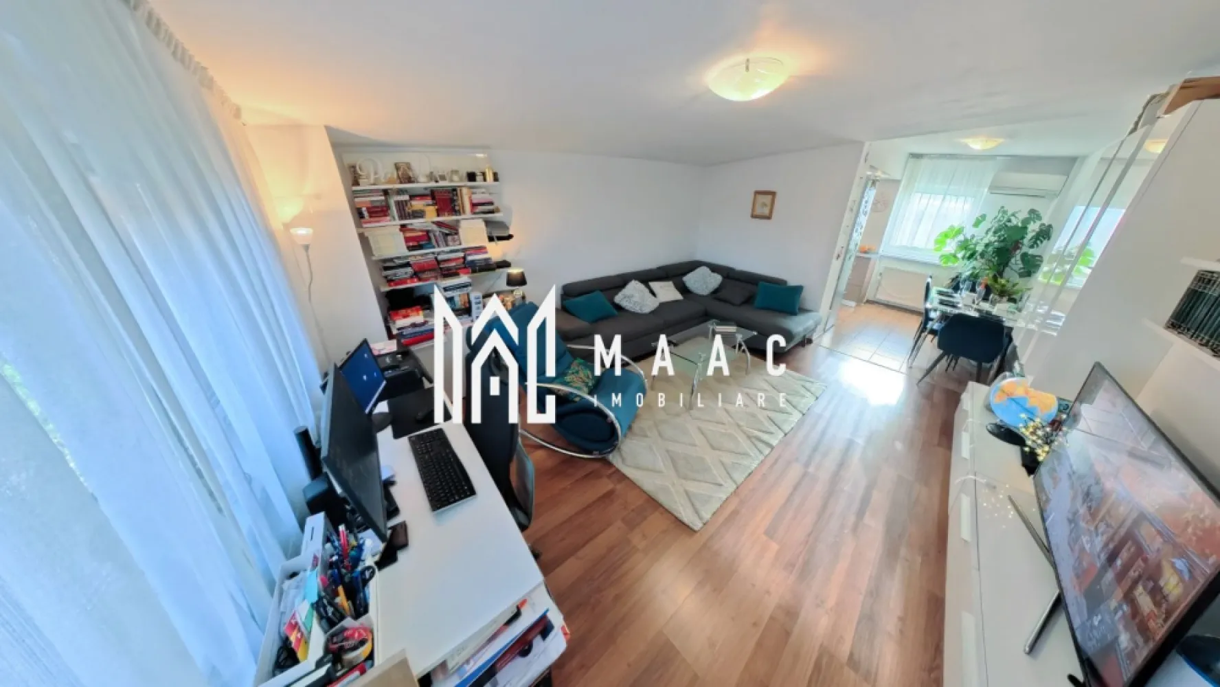 Apartament la casa | 2 camere | Decomandat | Lazaret - Maac Imobiliare vă oferă spre vânzare un apartament cu 2 camere, cu o suprafață generoasă de 66 mp utili, situat la etajul 2 al unui imobil cochet, format din doar 12 apartamente, dintre care doar 8 au acces direct de pe scară. Apartamentul este amplasat în zona Lazaret, într-un ansamblu aerisit, înconjurat de spații verzi, loc de joacă și zonă de parcare liberă. Clădirea a fost proiectată inițial ca hotel, ceea ce explică dimensiunile peste medie, orientarea dublă (est–vest) ce oferă lumină naturală pe tot parcursul zilei, dar și numărul redus de vecini, ideal pentru cei care caută liniște și intimitate. Compartimentare și dotări: Hol de intrare spațios, prevăzut cu zone de depozitare și lumină naturală Dormitor de aproape 20 mp, cu orientare estică – perfect pentru dimineți însorite Living cu bucătărie open-space și zonă de dining – 26 mp, cu ferestre pe ambele părți Baie complet utilată, cu centrală proprie în apropiere Pod deasupra apartamentului, ideal pentru depozitare suplimentară Puncte forte ale proprietății: Suprafață mai mare decât media locuințelor cu 2 camere Lumină naturală din abundență, datorită orientării est–vest Zonă liniștită, cu acces facil la spații verzi și loc de joacă Posibilitatea de a parca fără dificultăți Imobil cu număr mic de locatari – comunitate restrânsă și liniștită Casă scării largă, cu spații pentru depozitarea bicicletelor și alte utilități pe palier Pentru mai multe detalii va rugam specificati telefonic ID: CP2762029 }}