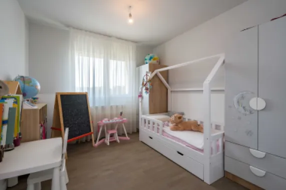 3 camere Bloc nou,Mobilat Utilat,Parcare sub,Paza,Boxa,Vedere panorami