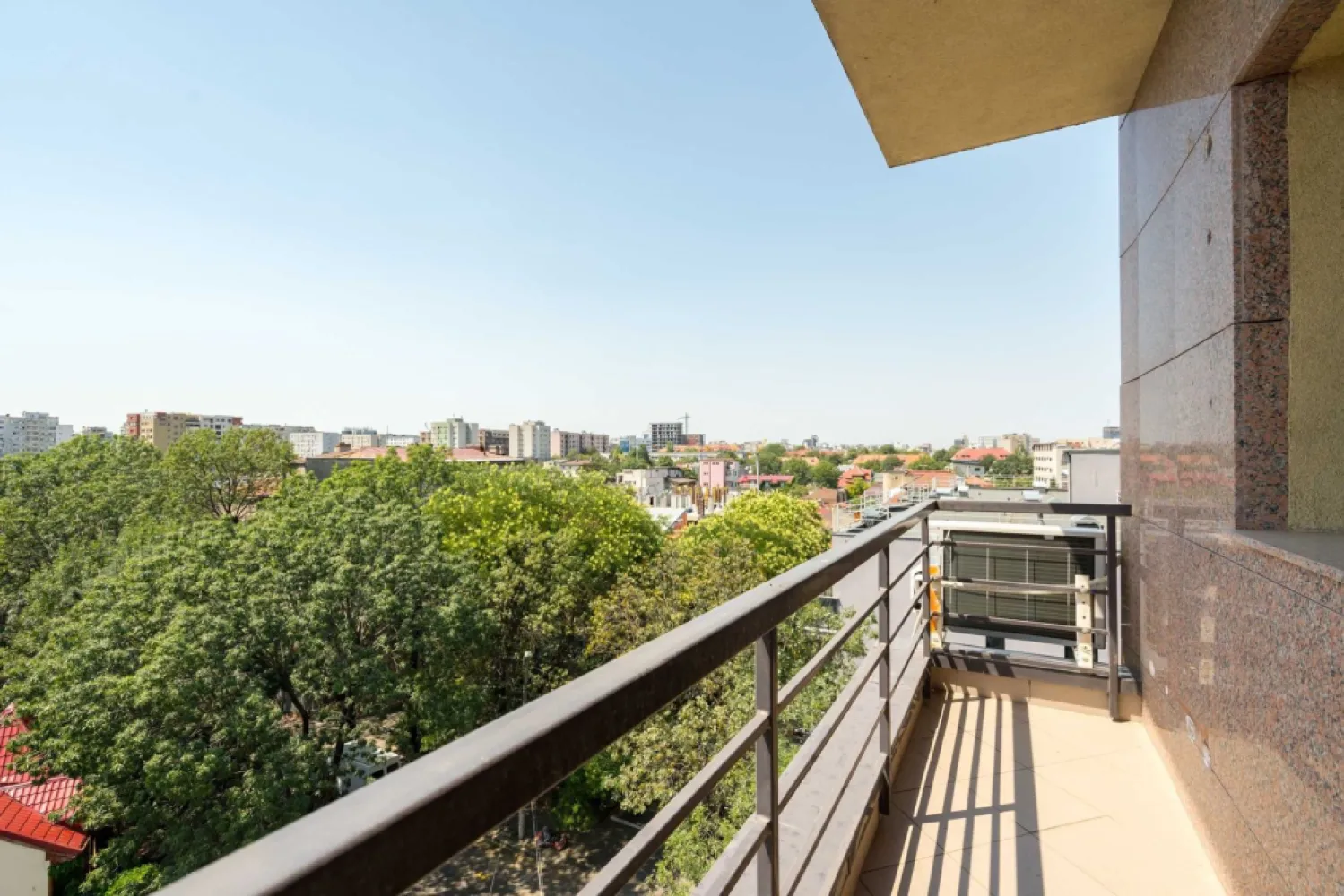 3 camere Bloc nou,Mobilat Utilat,Parcare sub,Paza,Boxa,Vedere panorami