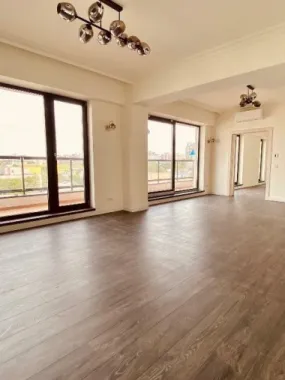 Penthouse în complexul Conest Edifici Mihai Bravu