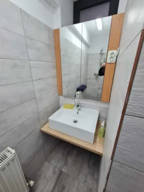 Apartament in vila zona Baicului